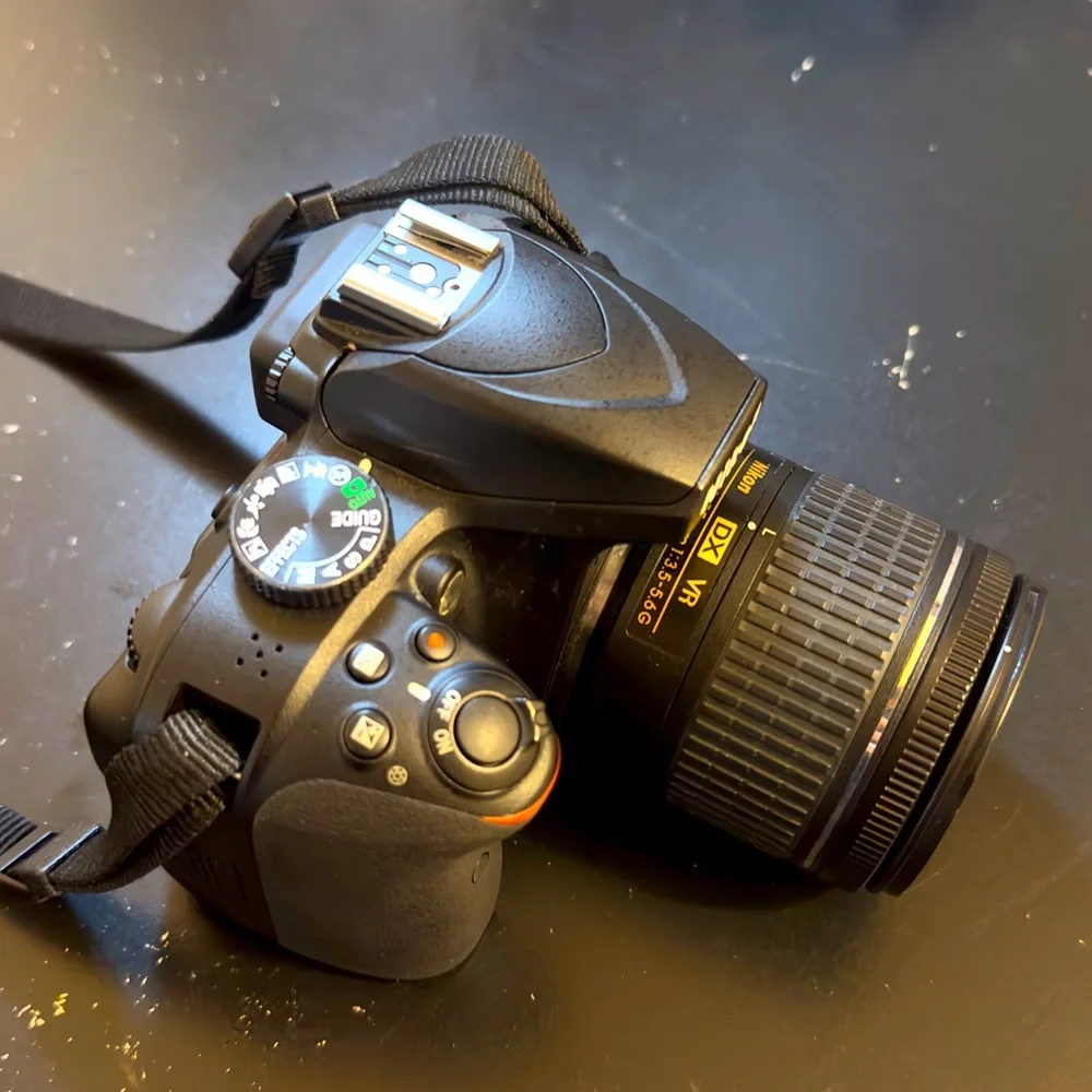 Nikon D3400 24.2MP DSLR Camera 18-55mm VR Lens Nikon 70-300mm Lens-16GB